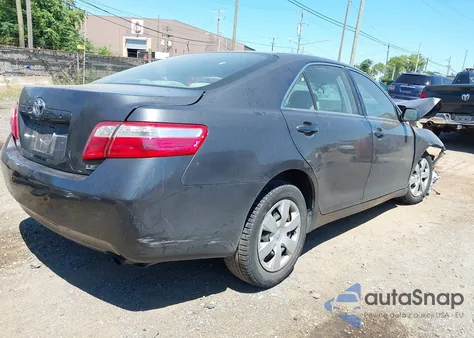 2009 Toyota Camry Le z USA, uszkodzony, nr VIN 4T1BE46K59U377273